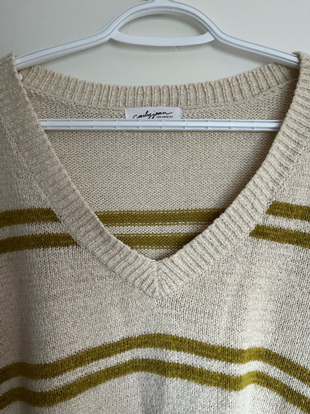 Carly Jean Los Angeles Cream V-Neck Striped Knit Short Sleeved Sweater - Picture 3 of 4